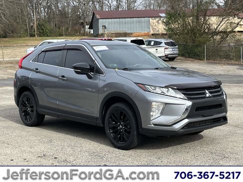 Used 2020 Mitsubishi Eclipse Cross LE image 1