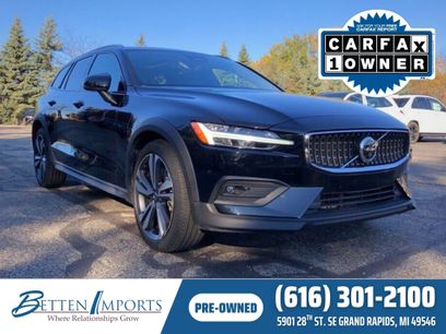 Used 2025 Volvo V60 B5 Cross Country Plus