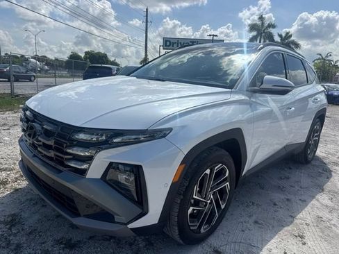 Used 2025 Hyundai Tucson Limited FWD image 1