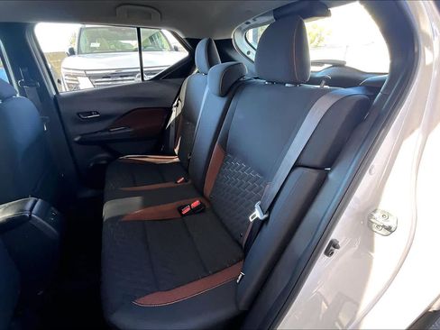 Used 2023 Nissan Kicks SR w/ Interior Electronics Package FWD image 18