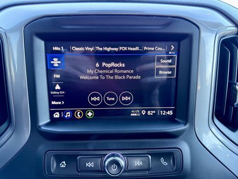 Used 2022 Chevrolet Silverado 1500 Custom image 21