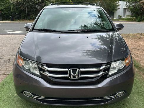 Used 2015 Honda Odyssey Touring image 2