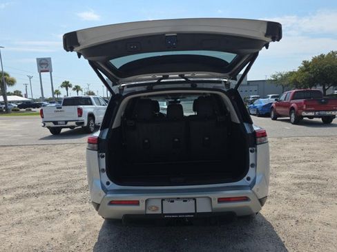 Certified 2024 Nissan Pathfinder SL w/ SL Premium Package AWD/4WD image 12