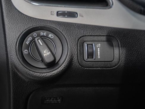 Used 2019 Dodge Journey SE w/ Premium Group FWD image 37