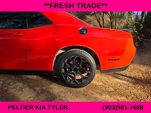 Used 2023 Dodge Challenger SXT w/ Blacktop Package image 7