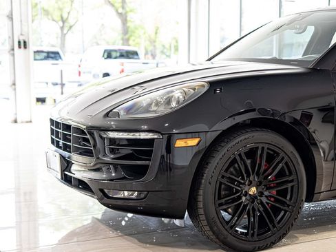 Used 2017 Porsche Macan GTS AWD/4WD image 4
