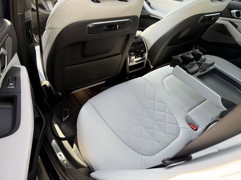 Used 2025 BMW X5 sDrive40i w/ M Sport Package image 36