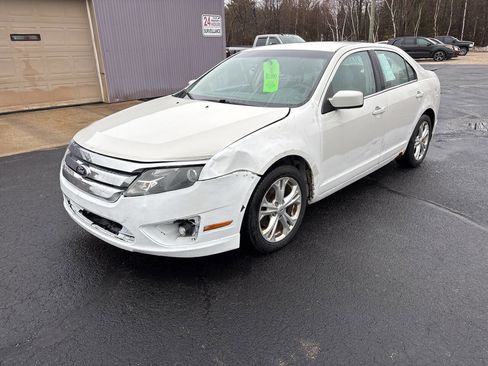 Used 2012 Ford Fusion SE image 2