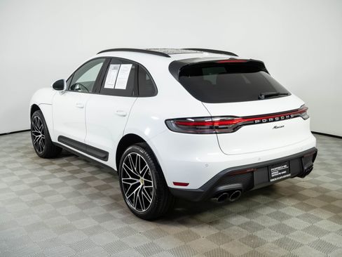 Certified 2026 Porsche Macan AWD/4WD image 3