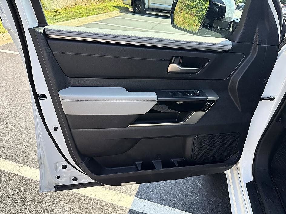 Certified 2026 Toyota Tundra Limited AWD/4WD image 10