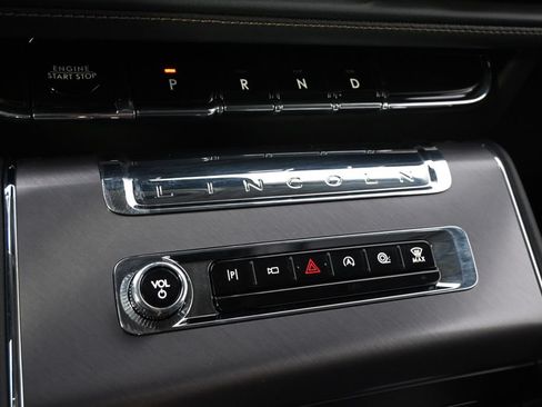New 2026 Lincoln Aviator AWD w/ Jet Appearance Package image 32