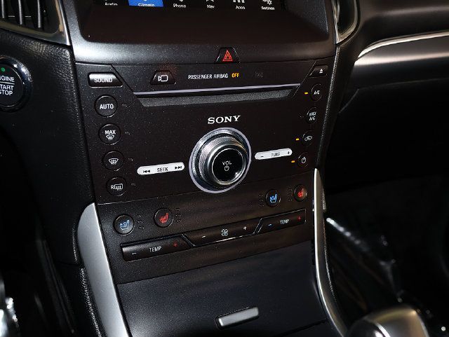 Used 2018 Ford Edge Titanium w/ Equipment Group 302A AWD/4WD image 21