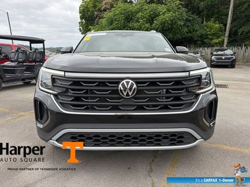 Used 2025 Volkswagen Atlas Cross Sport SE AWD/4WD image 8