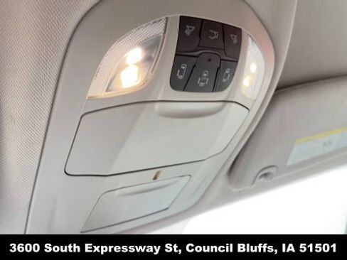 Used 2023 Chrysler Pacifica Touring-L FWD image 22