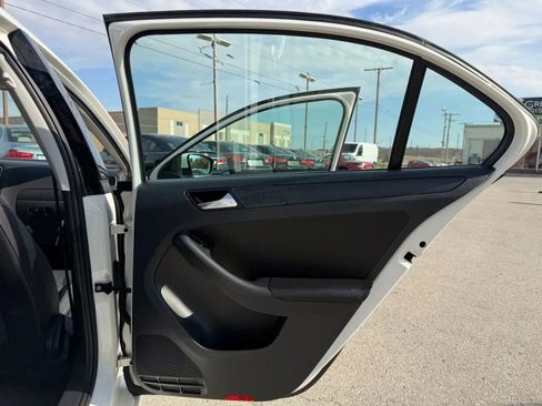 Used 2012 Volkswagen Jetta SE image 13