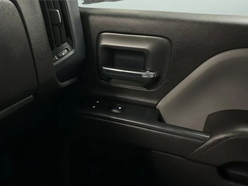 Used 2017 Chevrolet Silverado 1500 Custom w/ Custom Convenience Package RWD image 18