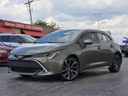 Used 2019 Toyota Corolla XSE FWD image 2