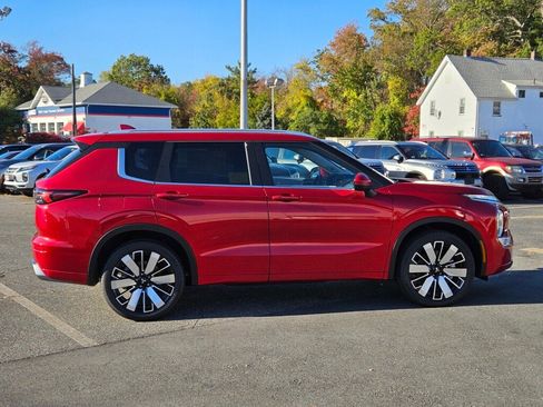New 2025 Mitsubishi Outlander SEL image 6