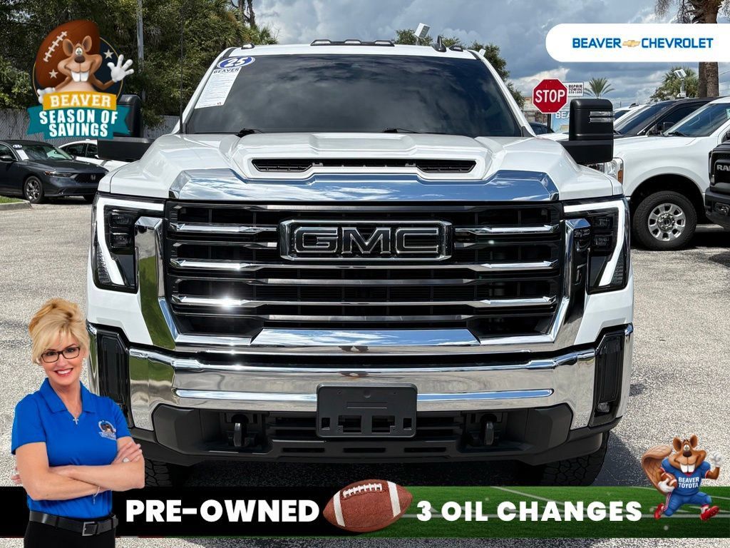 Used 2025 GMC Sierra 2500 SLE w/ SLE Value Package; AWD/4WD image 3