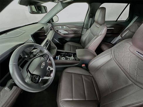 Used 2025 Ford Explorer Platinum w/ LUX Leather Package image 11