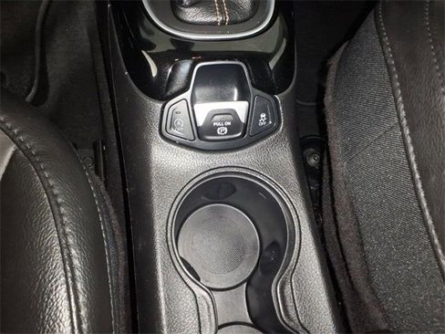 Certified 2020 Jeep Compass Limited image 23