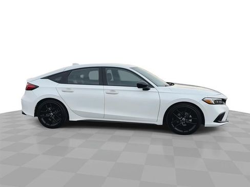 Used 2024 Honda Civic Sport image 9