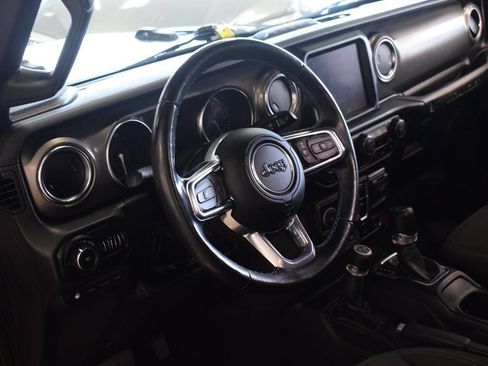 Used 2022 Jeep Wrangler Unlimited Rubicon 4xe w/ Cold Weather Group AWD/4WD image 23