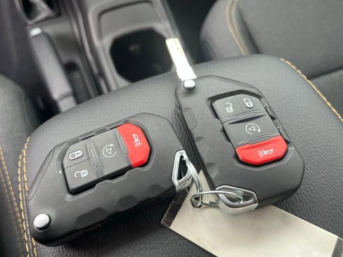 New 2024 Jeep Wrangler Unlimited Sahara image 20