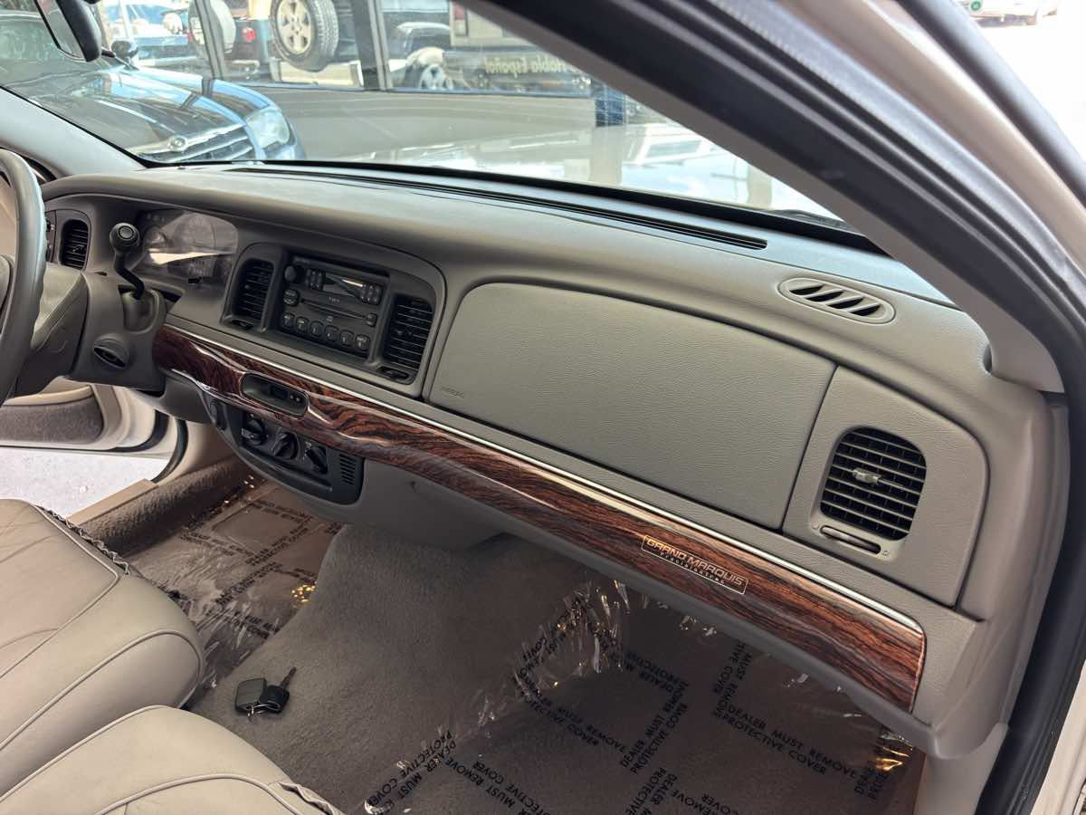 Used 2002 Mercury Grand Marquis GS RWD image 15