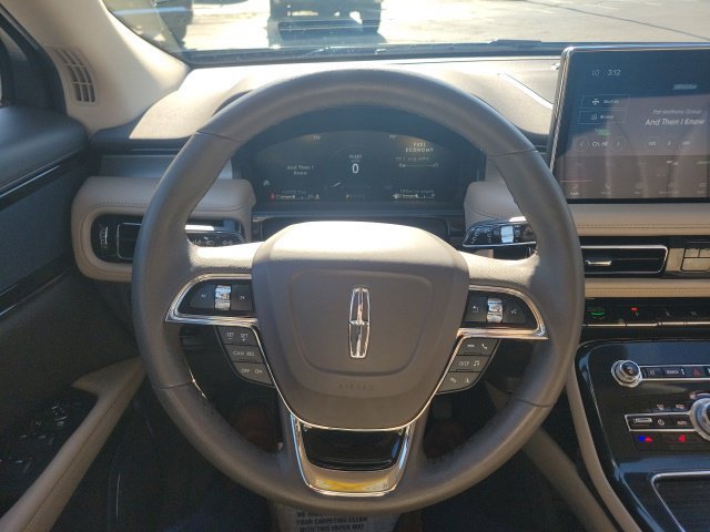 Certified 2023 Lincoln Nautilus AWD w/ Premium Package image 30