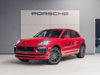 Certified 2025 Porsche Macan video 1