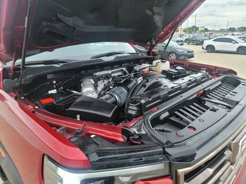 Used 2025 GMC Sierra 2500 AT4X AWD/4WD image 40