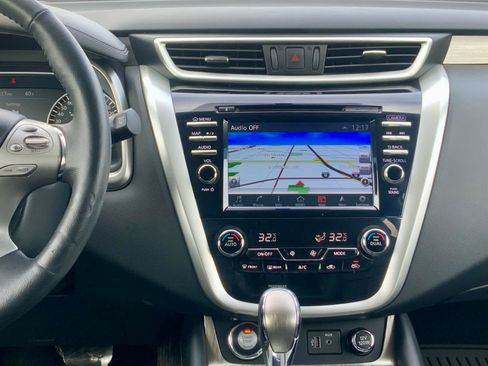 Used 2018 Nissan Murano SV image 42