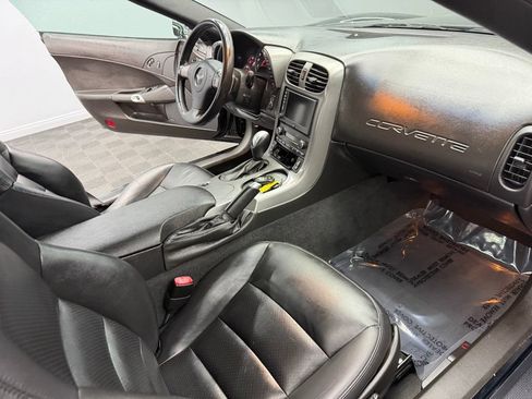 Used 2007 Chevrolet Corvette Coupe w/ Preferred Equipment Group RWD image 40