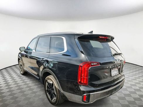 Certified 2025 Kia Telluride S image 7