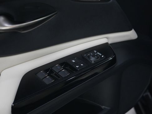 Used 2025 Lexus ES 350 w/ Luxury Package FWD image 20