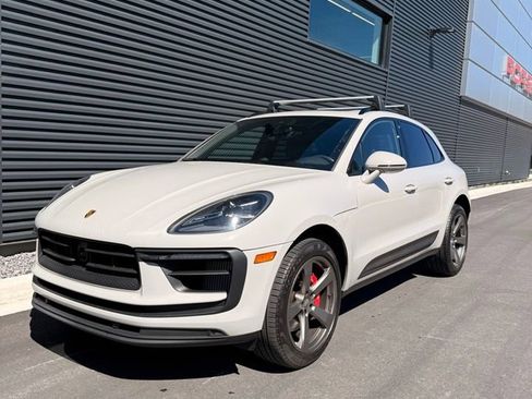 Certified 2024 Porsche Macan S AWD/4WD image 8