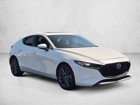 Used 2023 MAZDA MAZDA3 s FWD image 3