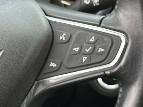 Used 2020 Chevrolet Equinox LT FWD image 14