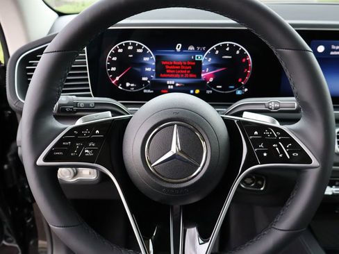 New 2026 Mercedes-Benz GLS 450 4MATIC image 30