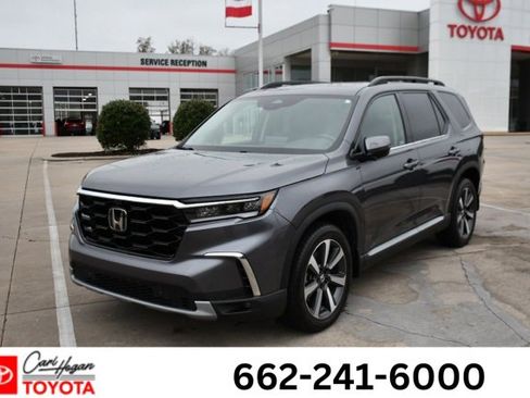 Used 2023 Honda Pilot Elite image 1