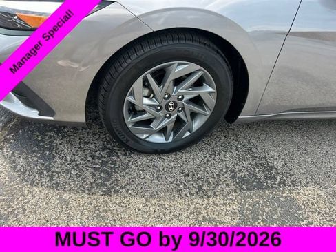 Used 2024 Hyundai Elantra SEL FWD image 10