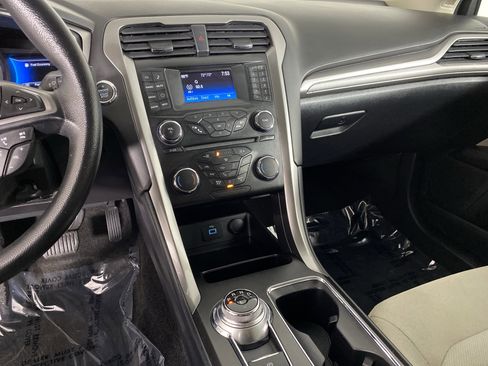 Used 2018 Ford Fusion S FWD image 26