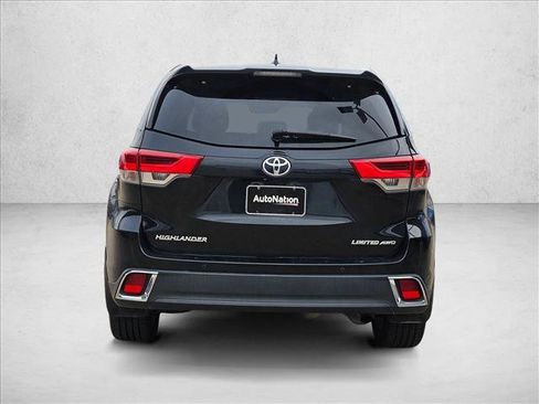 Used 2019 Toyota Highlander Limited Platinum AWD/4WD image 7