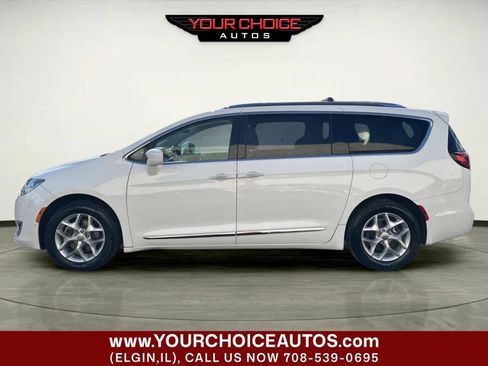 Used 2019 Chrysler Pacifica Touring-L Plus w/ Advanced Safetytec Group FWD image 2