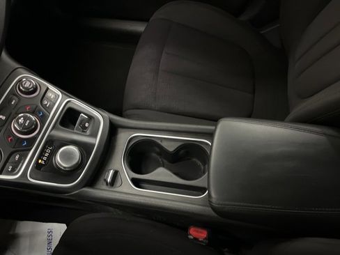 Used 2015 Chrysler 200 Limited w/ Convenience Group image 51