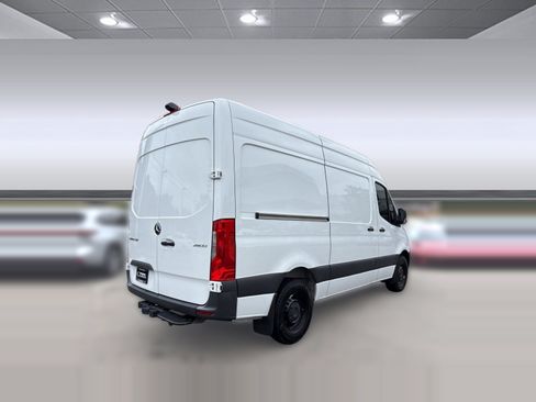 Used 2023 Mercedes-Benz Sprinter 2500 image 8