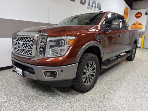 Used 2018 Nissan Titan Platinum Reserve w/ Platinum Utility Package image 3