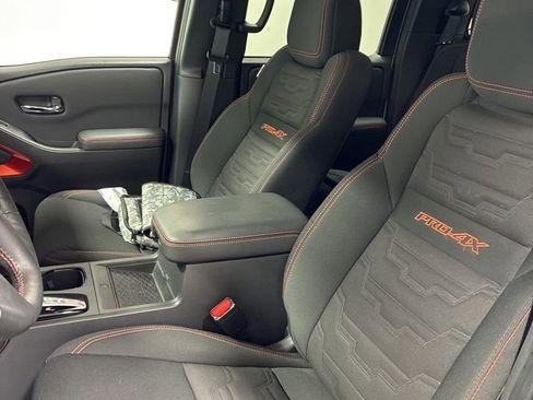 Used 2024 Nissan Frontier PRO-4X w/ Pro Convenience Package image 10