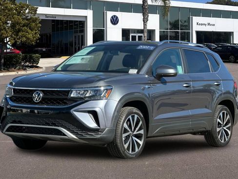 Used 2022 Volkswagen Taos SE image 8